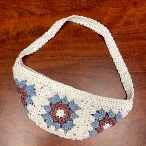 SOLD: Crochet crossbody bag